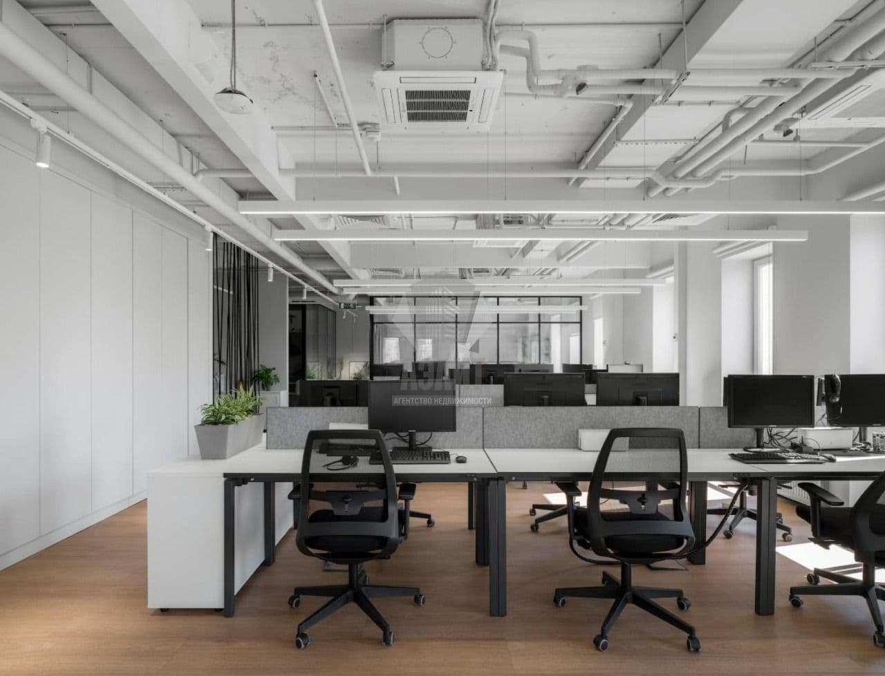 Офис Мидланд Плаза